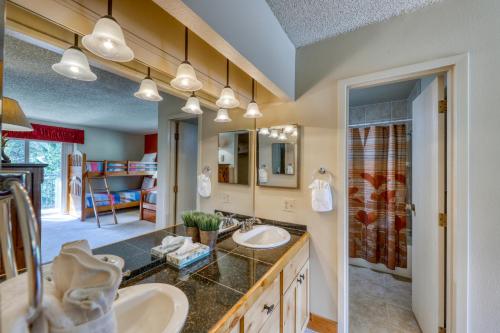 Powderhorn Corner - image 9