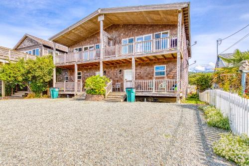 4 bedrooms, 7 beds