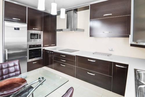 Three-Bedroom Villa image 9
