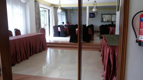 غرفة الاجتماعات/الاحتفالات, RoseVilla Hotel in Arua