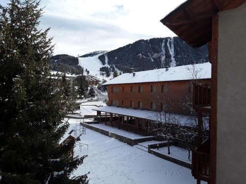 Apartamento a pie de pistas La Molina con vistas - Apartment - La Molina