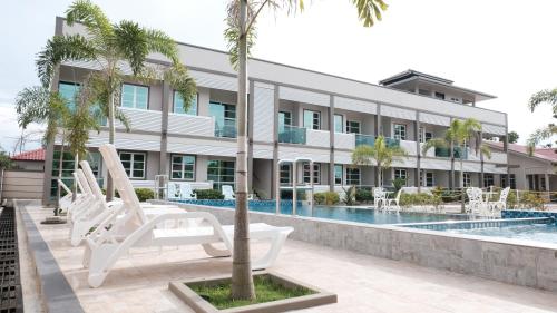 Aneeda Inn, Pantai Cenang