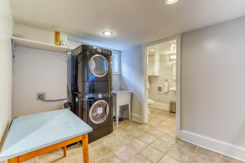Classic Craftsman - 3 Bed 2 Bath Vacation home in Green Lake