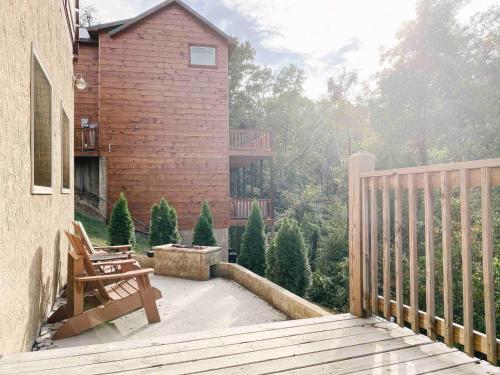 Mountain Splash -heated indoor pool, hot tub, arcade game room