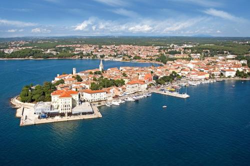 Apartments Porec beach area Simo Over view