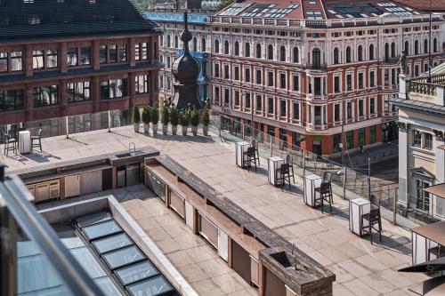 225014892 Hotel Monopol