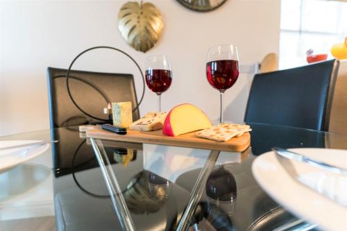 Wordsworth Apartment Irene court - image 8