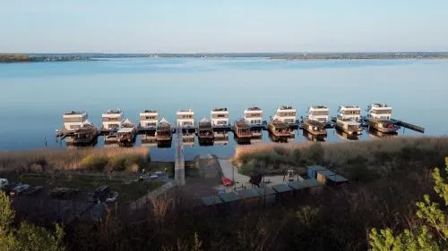 Hausboot Elandi in Bitterfeld, Deutschland