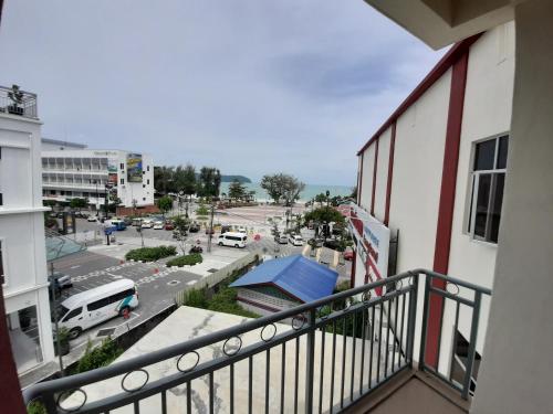 전망, 파레토 씨뷰 호텔 (Paretto Seaview Hotel) near Cenang Beach