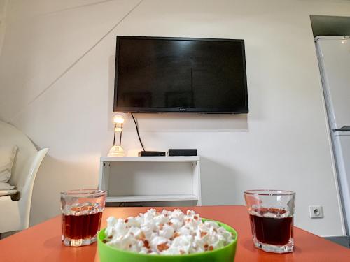 One-Bedroom Apartment image 10
