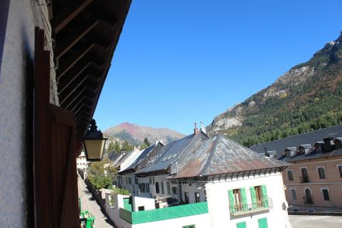 A környék, Albergue de Canfranc Estacion in Aisa