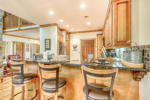 Elk Creek Hideaway - image 8
