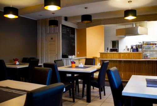 Étterem, OXCafe Hostel in Saula