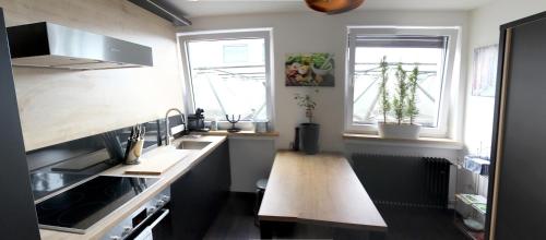 Virginie Apartments- stilvolles 95 qm mit Balkon und Parkplatz 3.0km von Stadtbergen entfernt