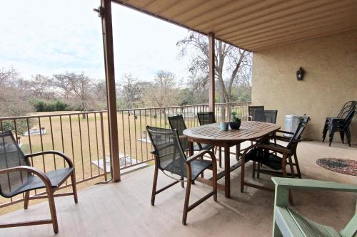 Riverside Retreat in New Braunfels, USA