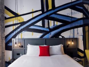 Hotel Woolstore 1888, Sydney - Handwritten Collection