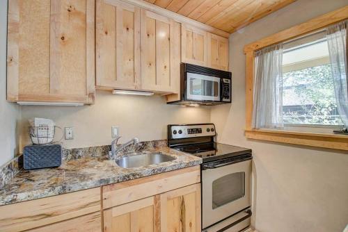 Park City Studio Condo on Main Street - image 9