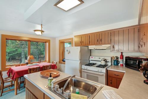 Hotter's Cabin - image 15