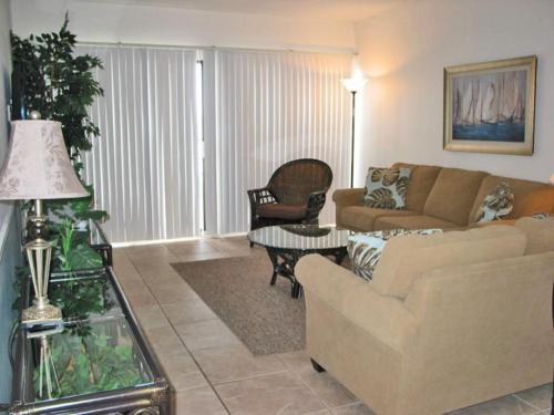 Tropical Winds 104 by Bender Vacation Rentals - image 9