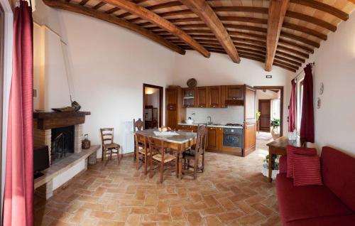 2 bedrooms, 4 beds