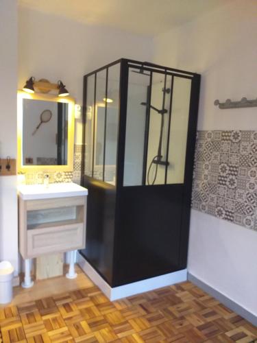 Vannas istaba, Chez Celine et Philippe Chambre atelier dans propriété de charme avec piscine (Chez Celine et Philippe Chambre atelier dans propriete de charme avec piscine) in Le Fossat (Midi-Pyrenees)