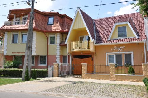 Entrance, Jazmin Panzio in Hajduszoboszlo