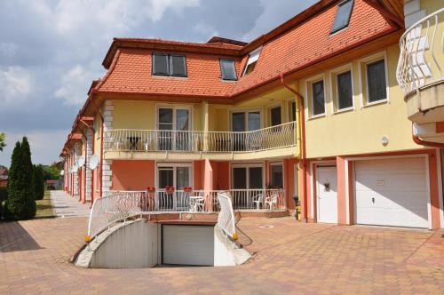 Entrance, Jazmin Panzio in Hajduszoboszlo