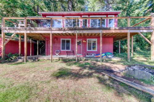 2 bedrooms, 5 beds