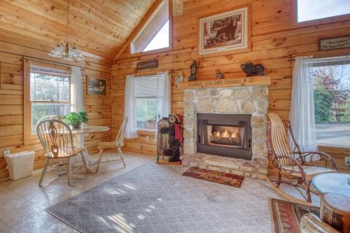 Cuddly Bear Hideaway - image 9
