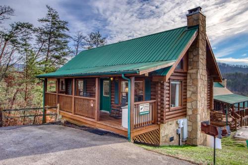 Cuddly Bear Hideaway Pigeon Forge 