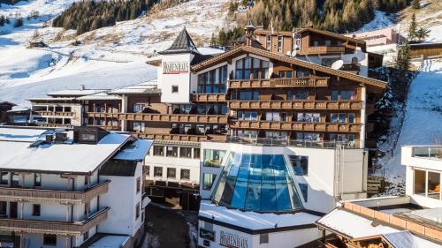 Alpenbad  Hohenhaus, Pension in Tux