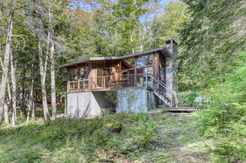 Lily Pond Bungalow - main image