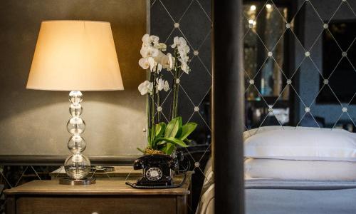 225153150 Blakes Hotel