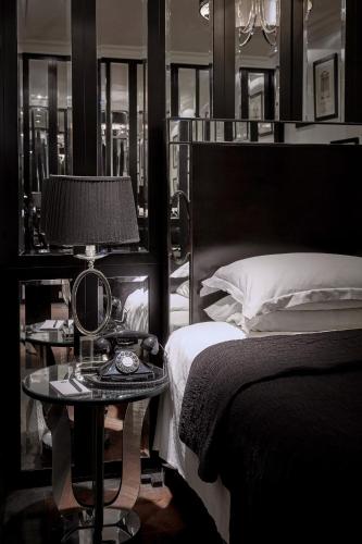 225153813 Blakes Hotel