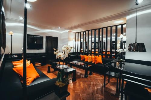 225153845 Blakes Hotel