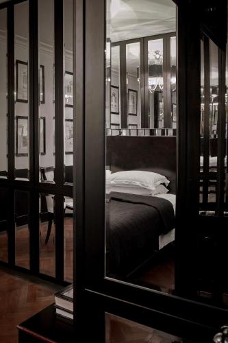 225153847 Blakes Hotel