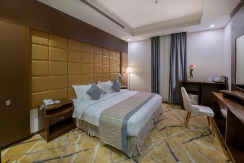 Sansa Hotel - image 2
