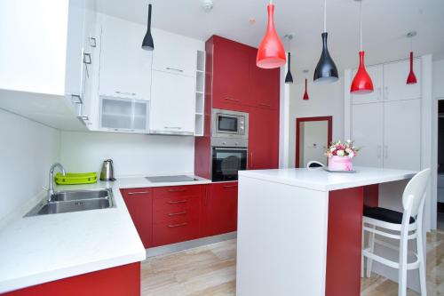 Luxury Montesun Apartments - image 4