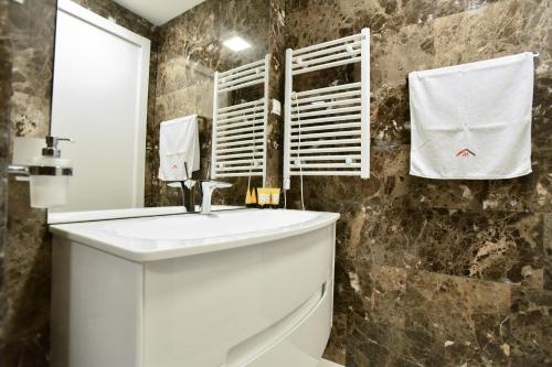 Penthouse Apartment image 6