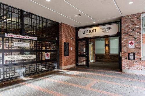 506 Union - Downtown Victoria, Secure Parking Included