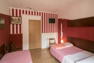 Hostal La Casa de La Plaza, Madrid (photo 11)