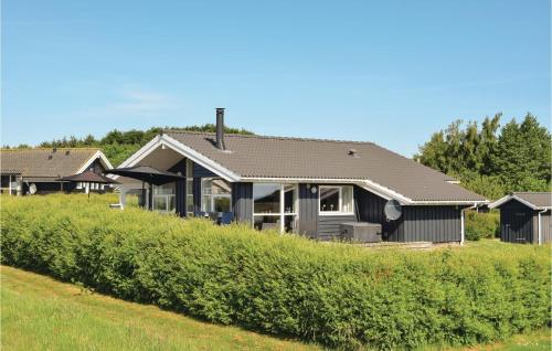  Stunning Home In Rudkbing With 3 Bedrooms, Sauna And Wifi, Pension in Spodsbjerg bei Frellesvig