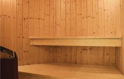  Awesome Home In Ringkbing With 4 Bedrooms, Sauna And Wifi in Søndervig