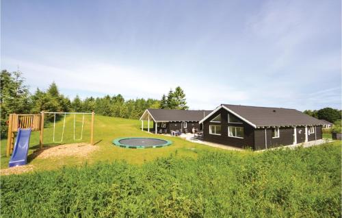 Pet Friendly Home In Glesborg With Wifi