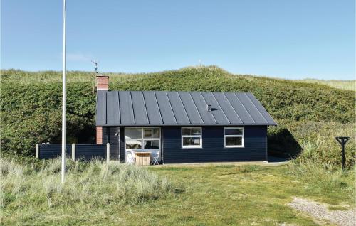  Two-Bedroom Holiday Home In Ulfborg in Fjand Gårde