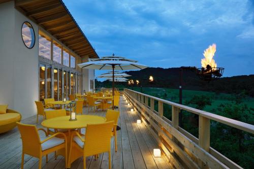 balkon/taras, GRAND CHARIOT Hokutoshichisei 135° in Wyspa Awaji