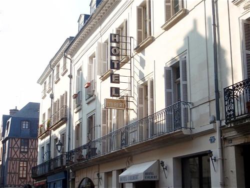 Hotel Colbert, Tours