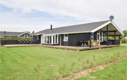 Awesome Home In Juelsminde With 4 Bedrooms, Sauna And Wifi