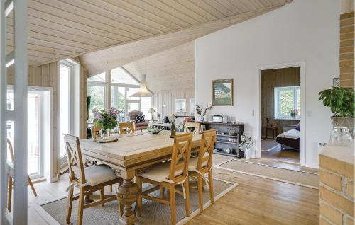 Lovely Home In Aabenraa With Kitchen