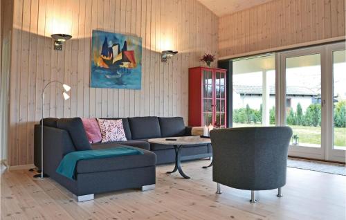  Awesome Home In Jgerspris With 2 Bedrooms And Wifi, Pension in Jægerspris